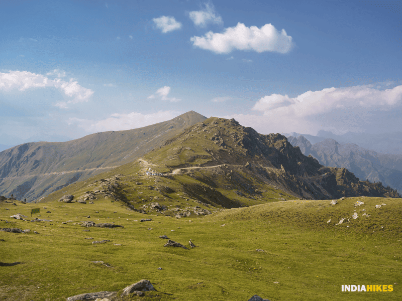low-preview-0f17611e b442 44f8 a5c6 946c2e2f4286 chainsheel valley indiahikes %281%29