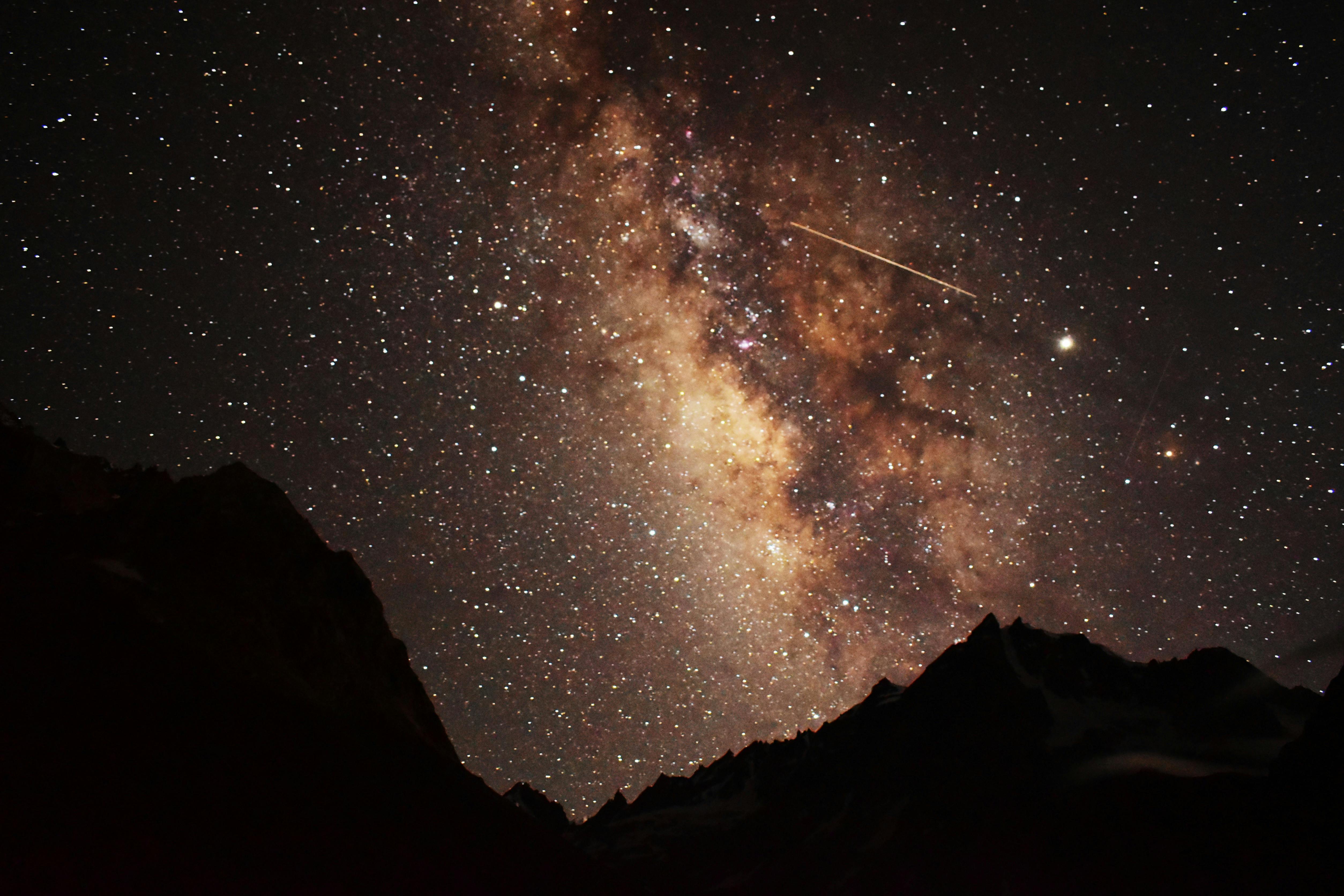 4811d78c 419a 4f3f b0e5 8b672154fb7b hampta pass trek   sachin srivastava   shooting star with milkyway