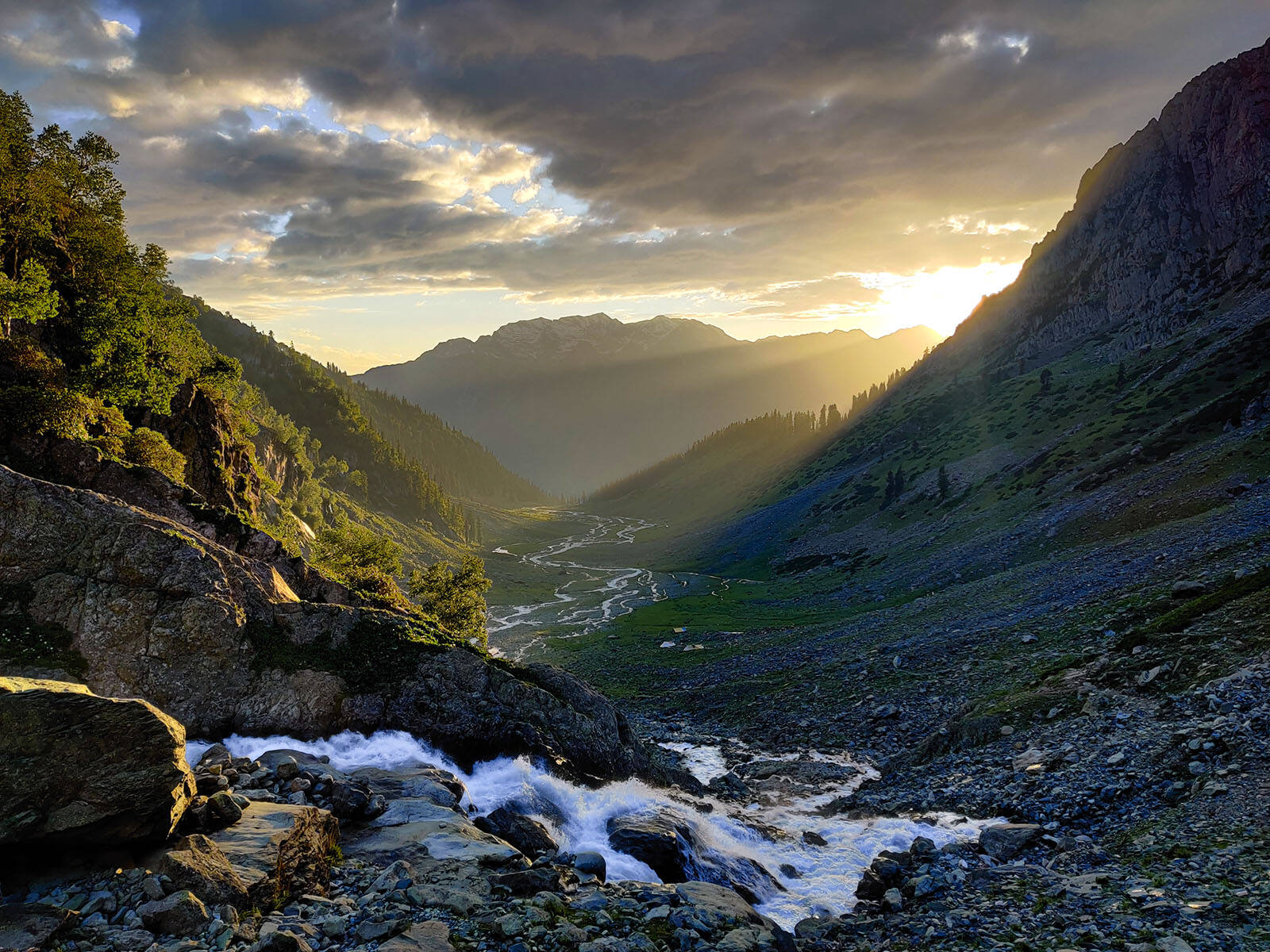 low-preview-b50bcb93 b868 496b 9f40 a8d2dce36e51 tulian lake rishivar mukharjee indiahikes52