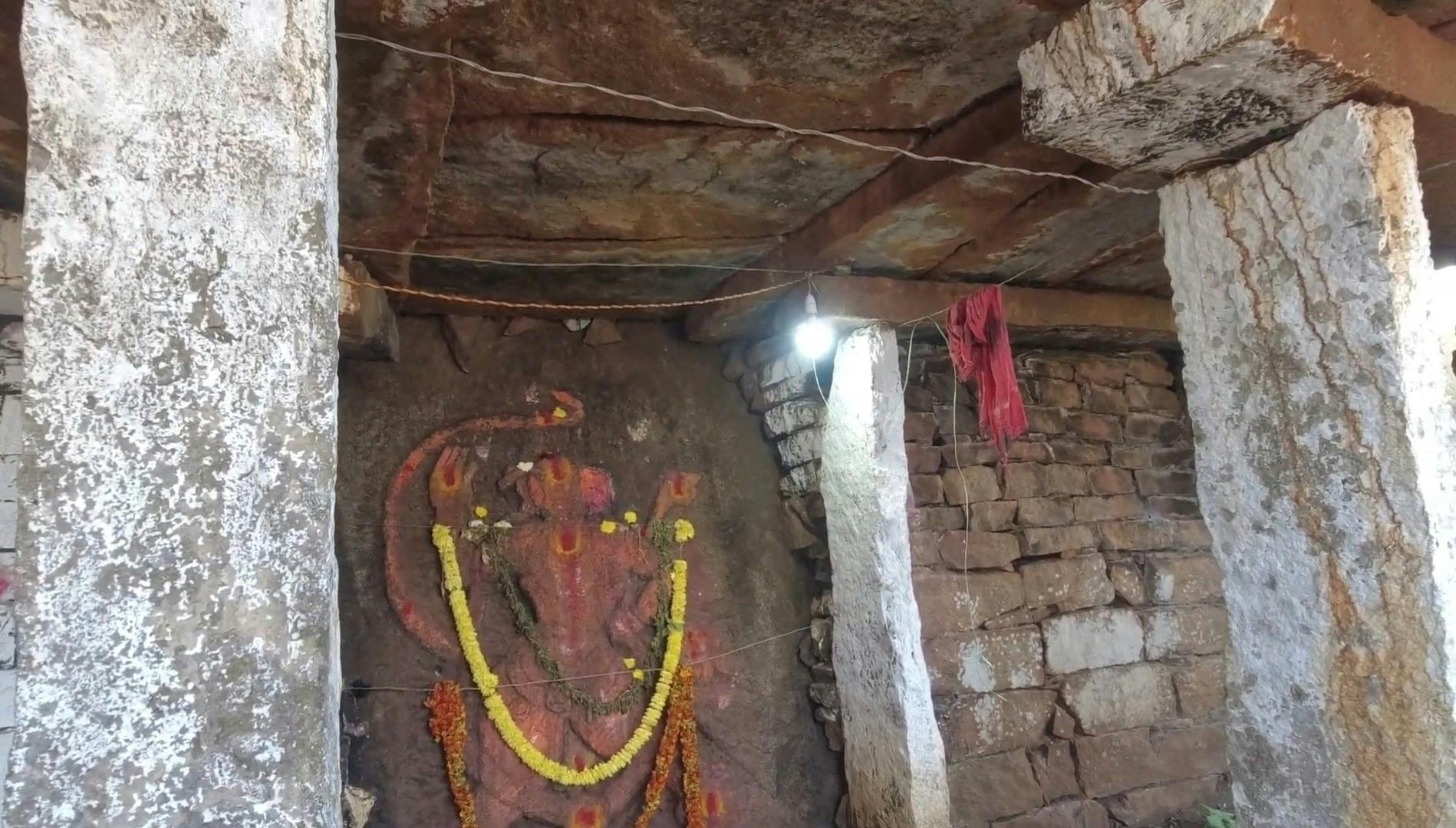 Hanuman temple on the top of Minchukallu_Hemanth NV